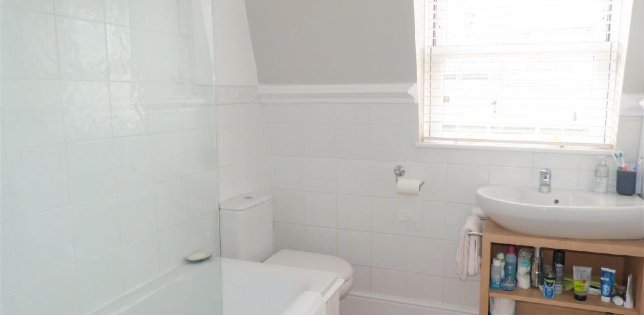 			NEW INSTRUCTION, 2 Bedroom, 1 bath, 1 reception Flat			 Bristol Gardens, MAIDA VALE/LITTLE VENICE