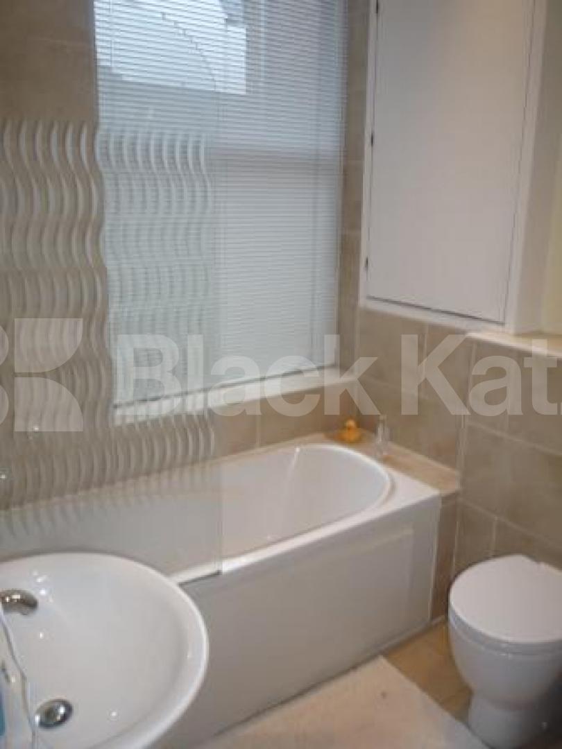 			1 Bedroom, 1 bath, 1 reception Flat			 Tottenham Lane, CROUCH END