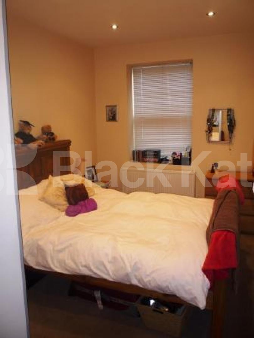			1 Bedroom, 1 bath, 1 reception Flat			 Tottenham Lane, CROUCH END