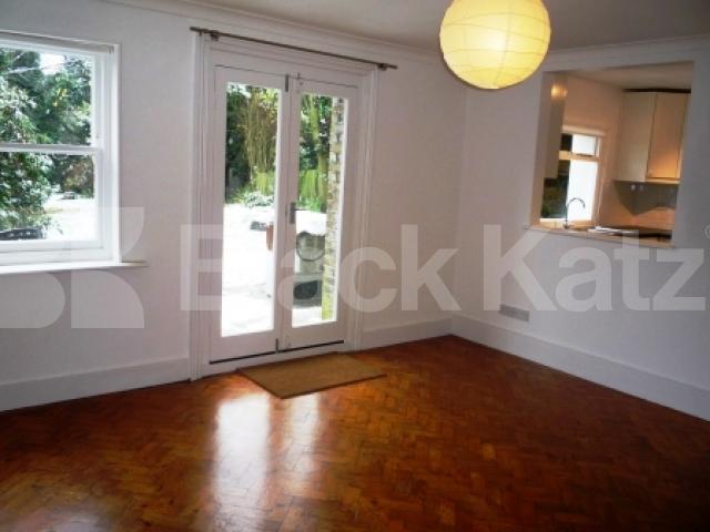 			COLERIDGE CATCHMENT AREA, 3 Bedroom, 1 bath, 1 reception Ground Floor Flat			 Crescent Road, CROUCH END