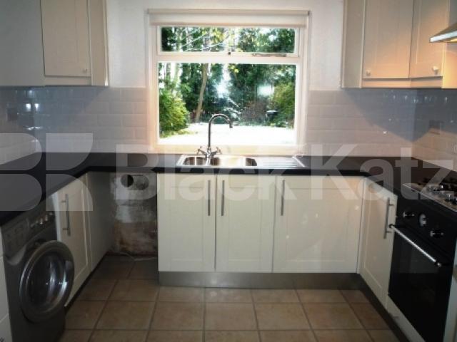 			COLERIDGE CATCHMENT AREA, 3 Bedroom, 1 bath, 1 reception Ground Floor Flat			 Crescent Road, CROUCH END