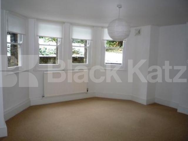 			COLERIDGE CATCHMENT AREA, 3 Bedroom, 1 bath, 1 reception Ground Floor Flat			 Crescent Road, CROUCH END