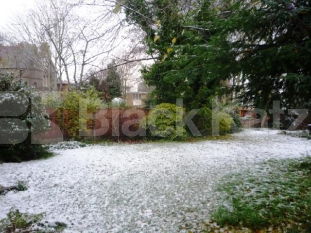 			COLERIDGE CATCHMENT AREA, 3 Bedroom, 1 bath, 1 reception Ground Floor Flat			 Crescent Road, CROUCH END