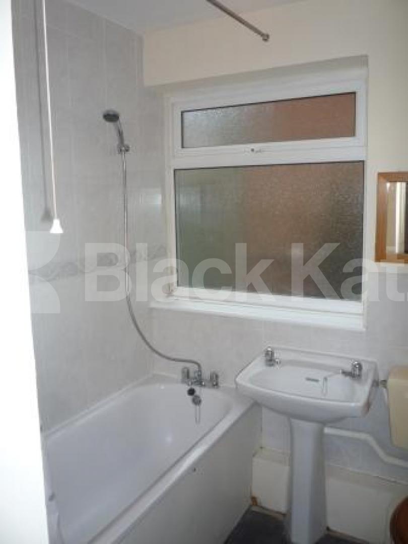 			2 Bedroom, 1 bath, 1 reception Apartment			 Avenue Road, CROUCH END/HIGHGATE