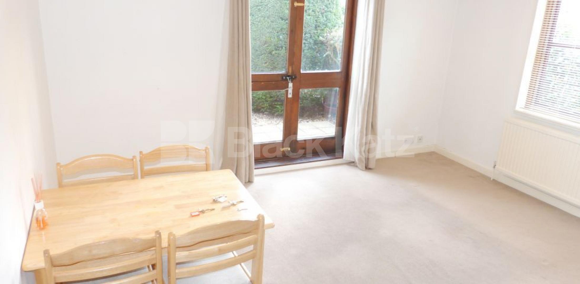 			UNDER OFFER , 1 Bedroom, 1 bath, 1 reception Flat			 Mayfield Road, SHEPHERDS BUSH / WENDELL PARK