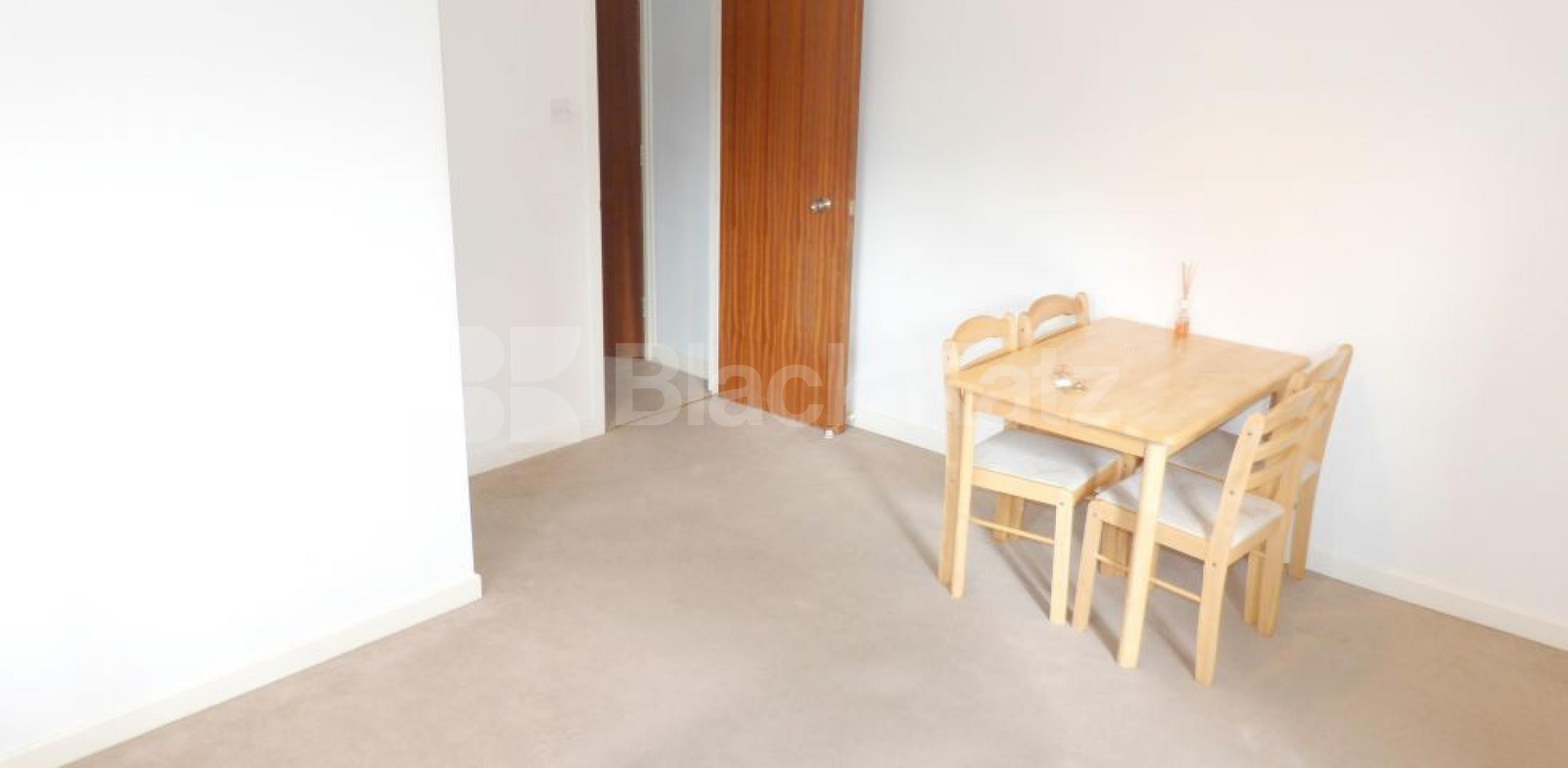 			UNDER OFFER , 1 Bedroom, 1 bath, 1 reception Flat			 Mayfield Road, SHEPHERDS BUSH / WENDELL PARK