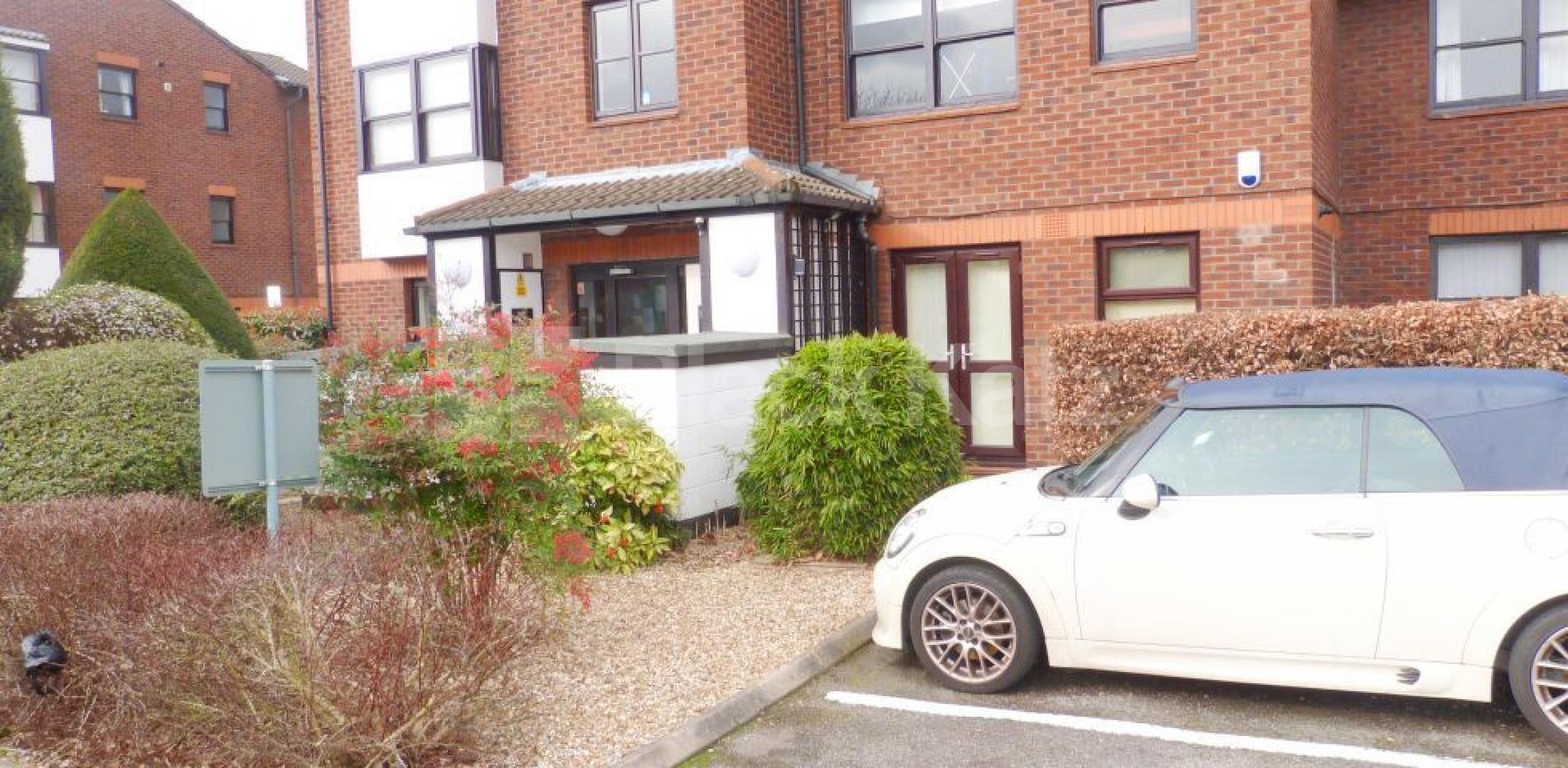 			UNDER OFFER , 1 Bedroom, 1 bath, 1 reception Flat			 Mayfield Road, SHEPHERDS BUSH / WENDELL PARK