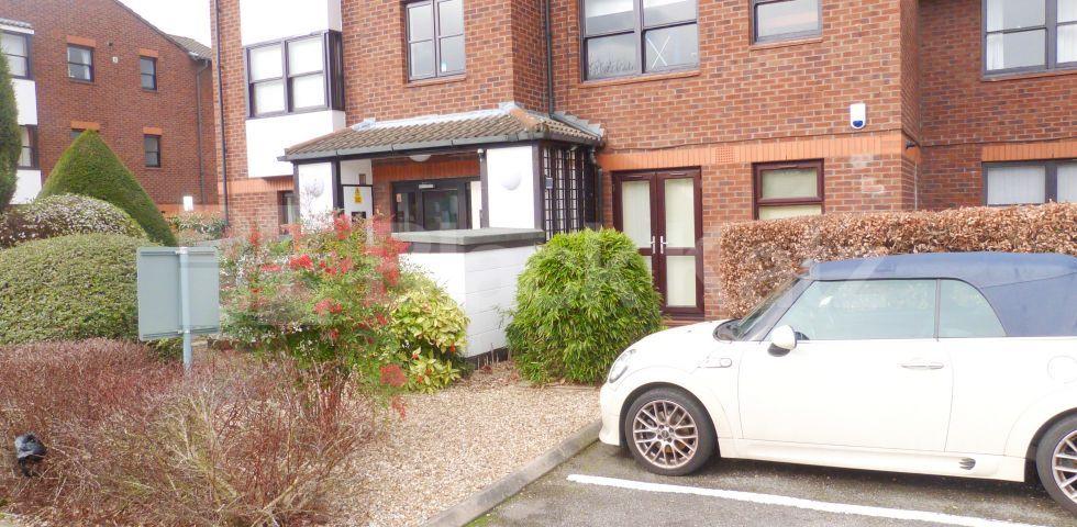 			UNDER OFFER , 1 Bedroom, 1 bath, 1 reception Flat			 Mayfield Road, SHEPHERDS BUSH / WENDELL PARK