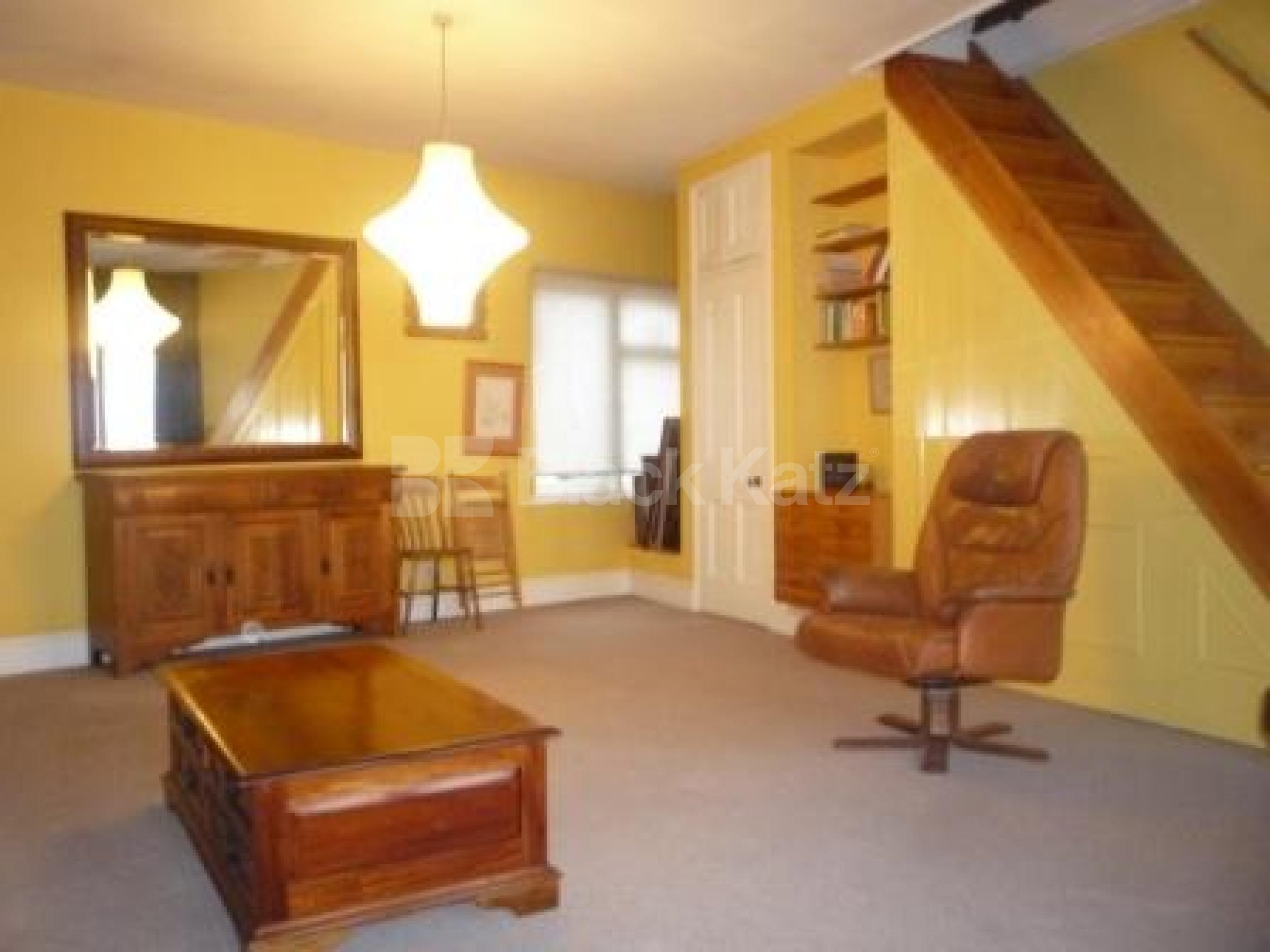 			Available early February, 3 Bedroom, 1 bath, 1 reception Flat			 Muswell Hill Broadway, Muswell Hill N10