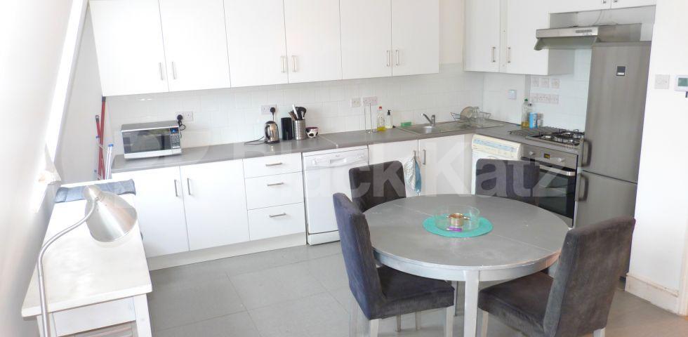 			NEW INSTRUCTION, 2 Bedroom, 1 bath, 1 reception Apartment			 Collingham Place, EARLS COURT