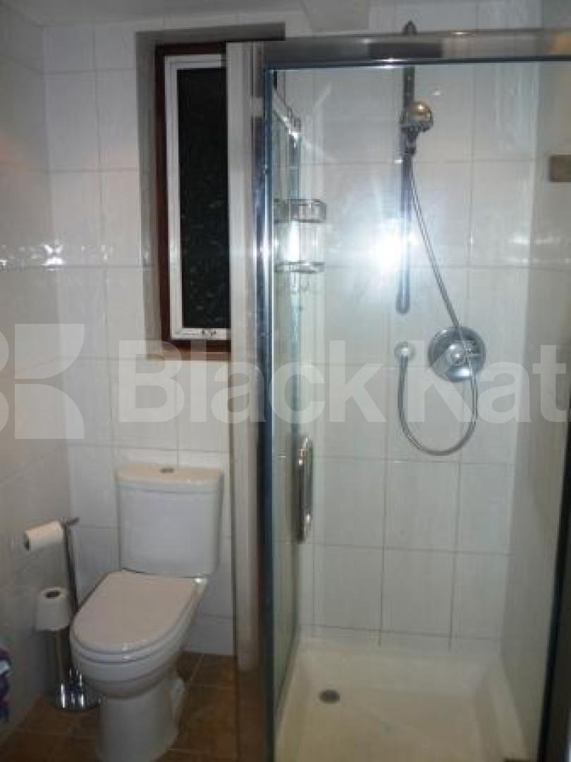 			2 Bedroom, 1 bath, 1 reception Ground Floor Flat			 Ballards Lane, North Finchley