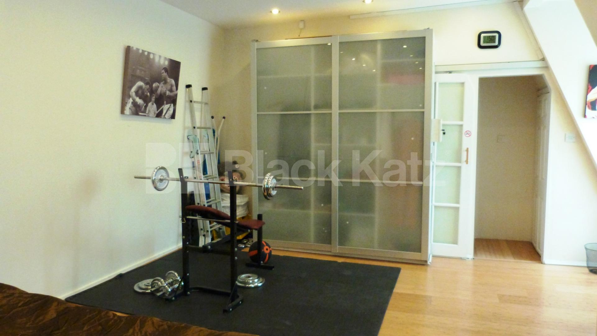 			New Instruction, 1 Bedroom, 1 bath, 1 reception Flat			 Fairfax Mews, Harringay