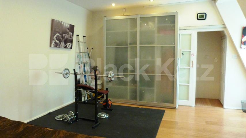 			New Instruction, 1 Bedroom, 1 bath, 1 reception Flat			 Fairfax Mews, Harringay