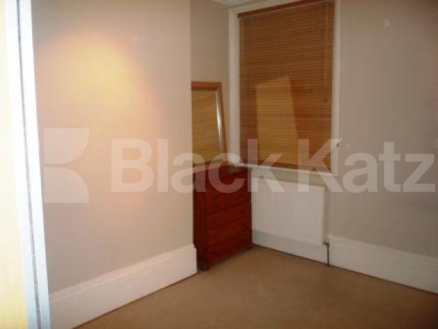 			2 Bedroom, 1 bath, 1 reception Ground Floor Flat			 Ballards Lane, North Finchley