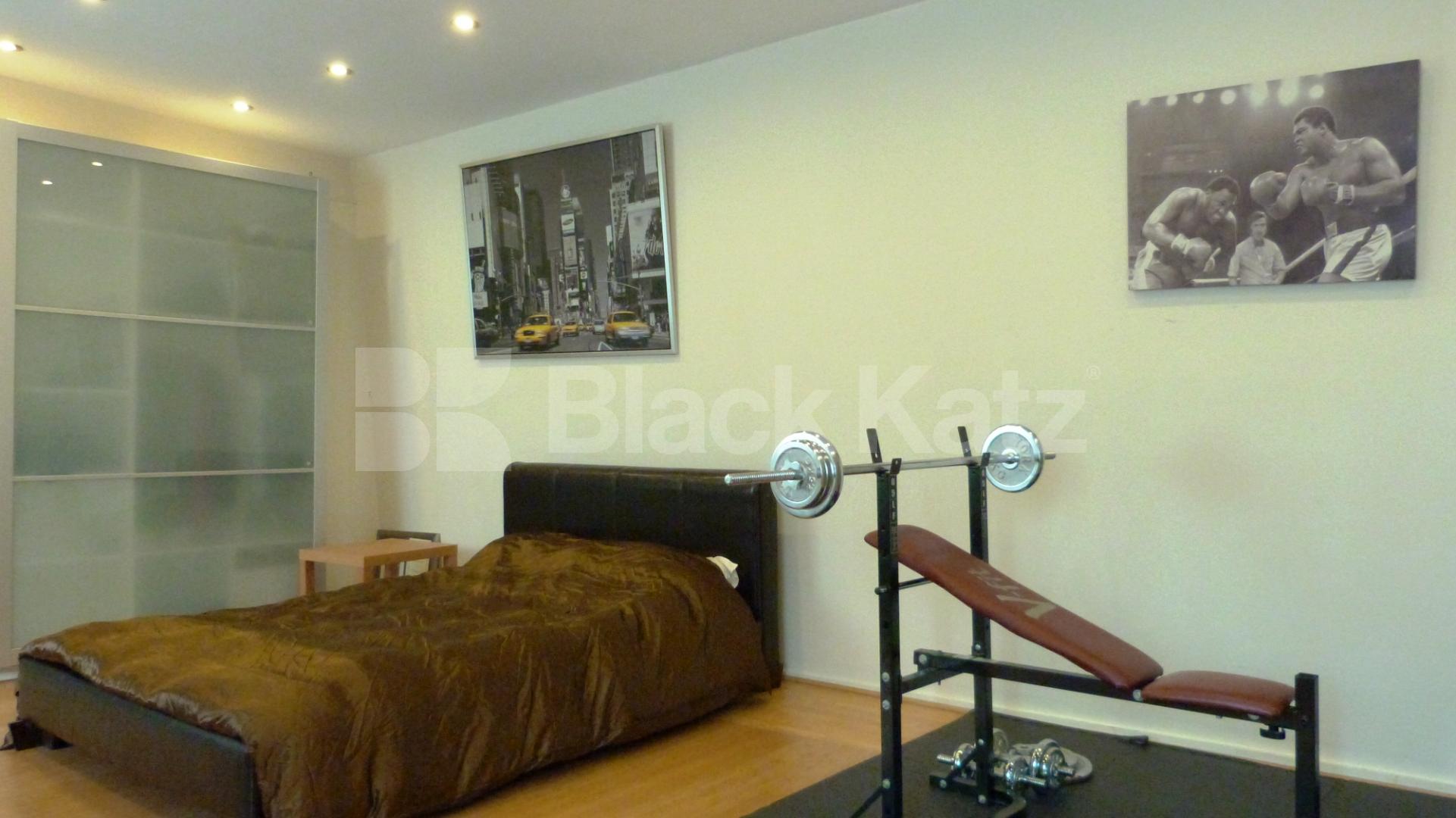 			New Instruction, 1 Bedroom, 1 bath, 1 reception Flat			 Fairfax Mews, Harringay