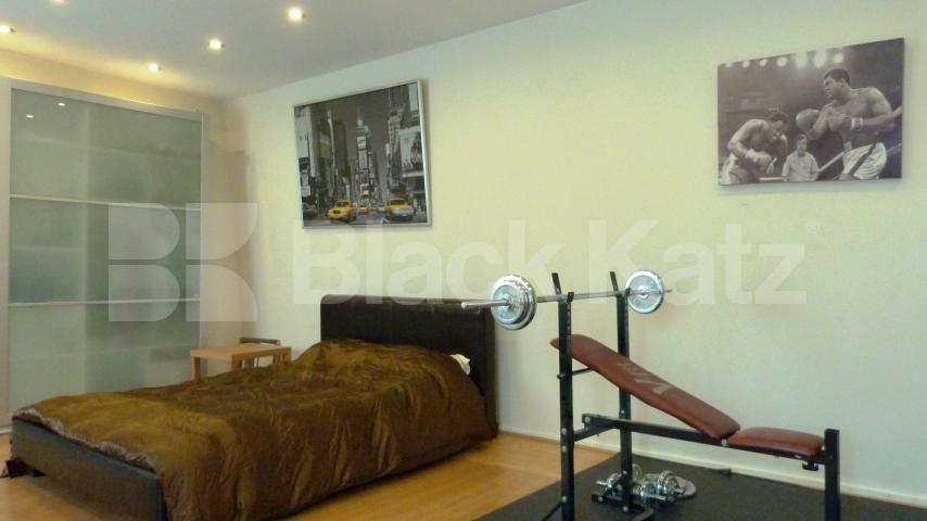 			New Instruction, 1 Bedroom, 1 bath, 1 reception Flat			 Fairfax Mews, Harringay