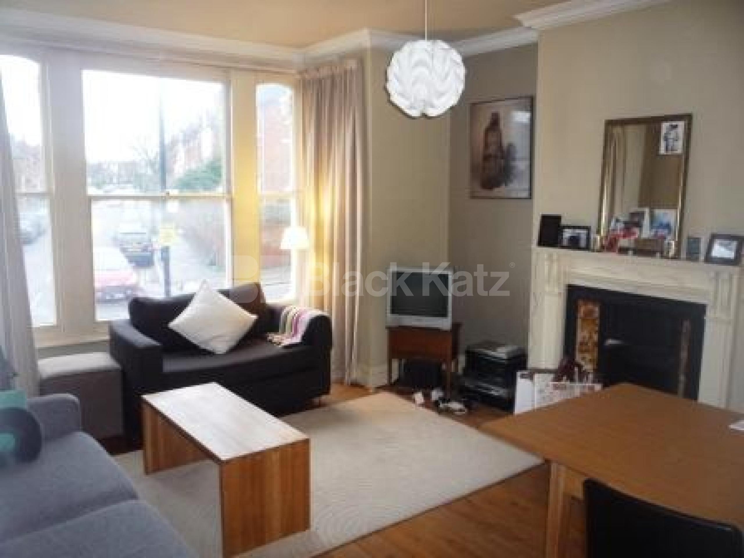 			2 Bedroom, 1 bath, 1 reception Flat			 Ferme Park Road, Crouch End N8