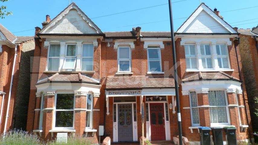 			New Instruction!, 1 Bedroom, 1 bath, 1 reception Ground Floor Flat			 Natal Road, Bounds Green