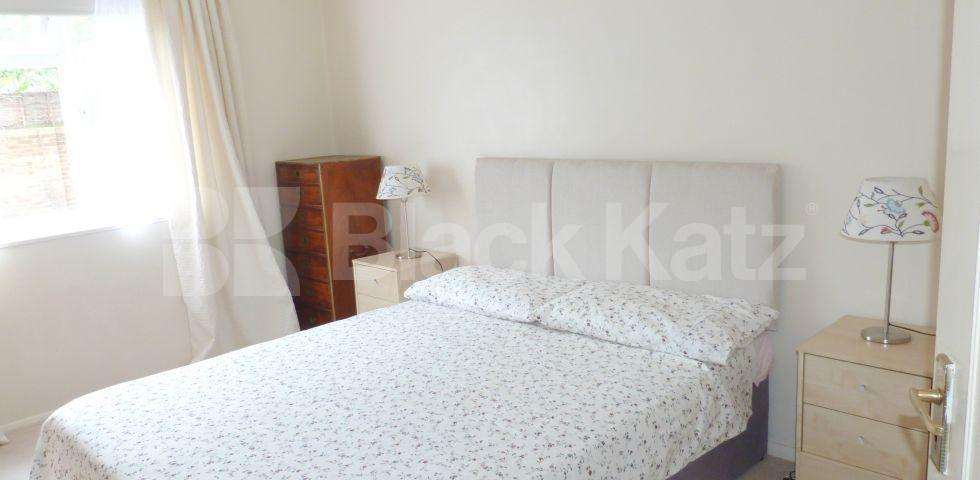 			HOT WATER AND HEATING INCLUDED, 1 Bedroom, 1 bath, 1 reception Flat			 Rockley Road, Shepherds Bush