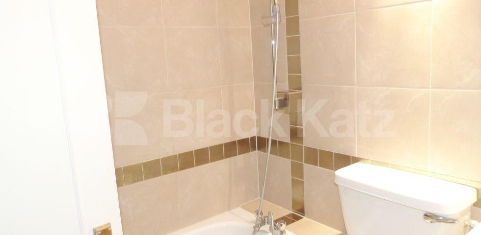 			HOT WATER AND HEATING INCLUDED, 1 Bedroom, 1 bath, 1 reception Flat			 Rockley Road, Shepherds Bush