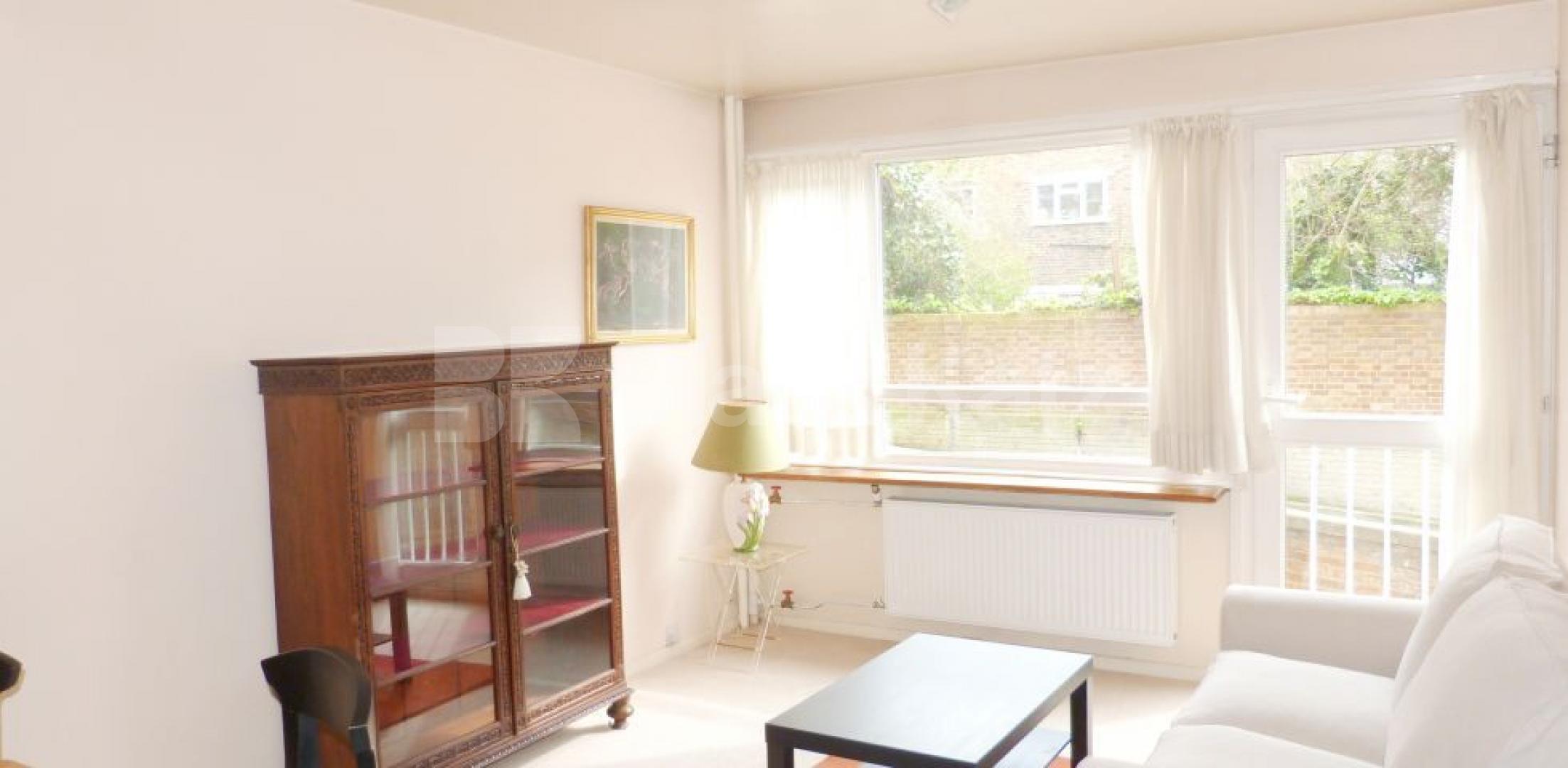 			HOT WATER AND HEATING INCLUDED, 1 Bedroom, 1 bath, 1 reception Flat			 Rockley Road, Shepherds Bush