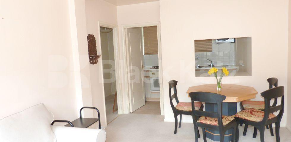 			HOT WATER AND HEATING INCLUDED, 1 Bedroom, 1 bath, 1 reception Flat			 Rockley Road, Shepherds Bush