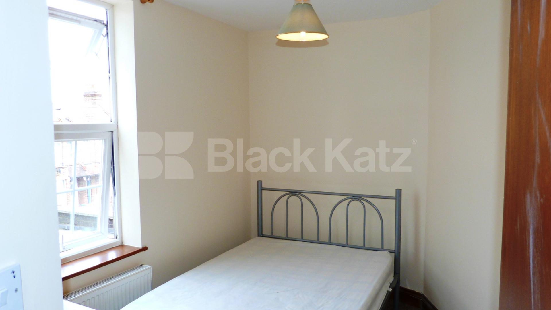 			Hollywood Green!, 2 Bedroom, 1 bath, 1 reception Flat			 Wood Green High Street, Wood Green