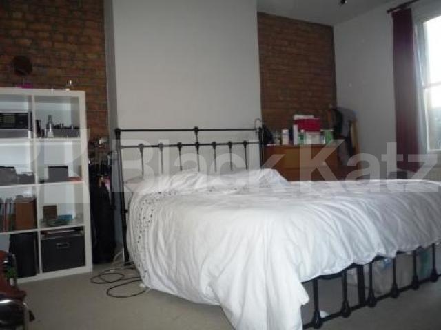 			2 Bedroom, 1 bath, 1 reception Flat			 Ferme Park Road, Crouch End