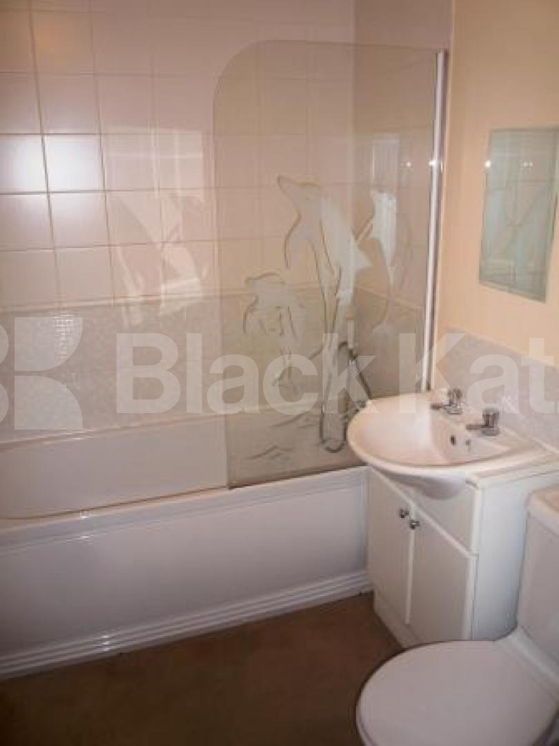 			Available Start of August!, 2 Bedroom, 1 bath, 1 reception Flat			 Wightman road, HORNSEY N8