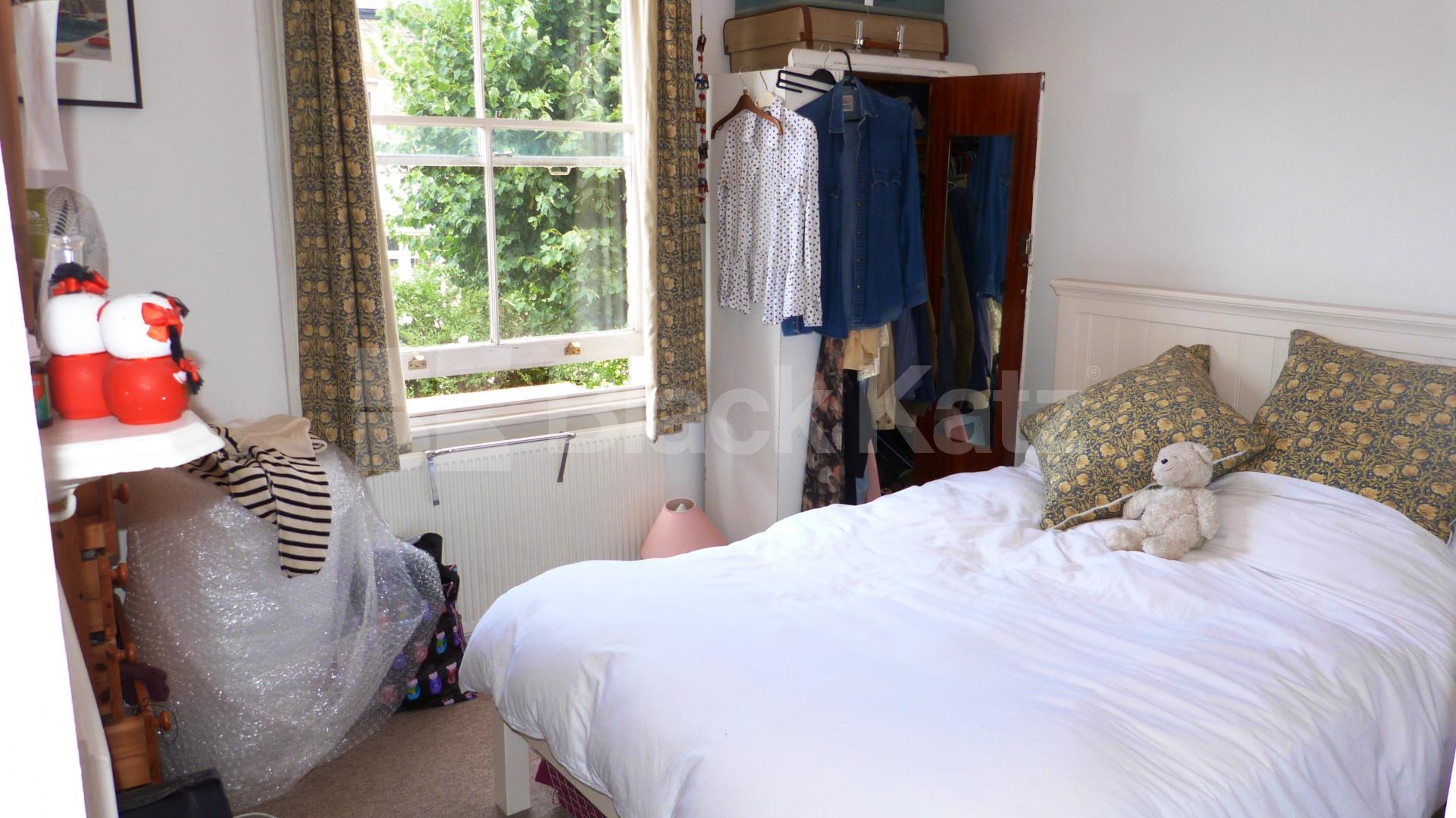 			NEW INSTRUCTION!, 2 Bedroom, 1 bath, 1 reception Flat			 Drylands Road, CROUCH END N8