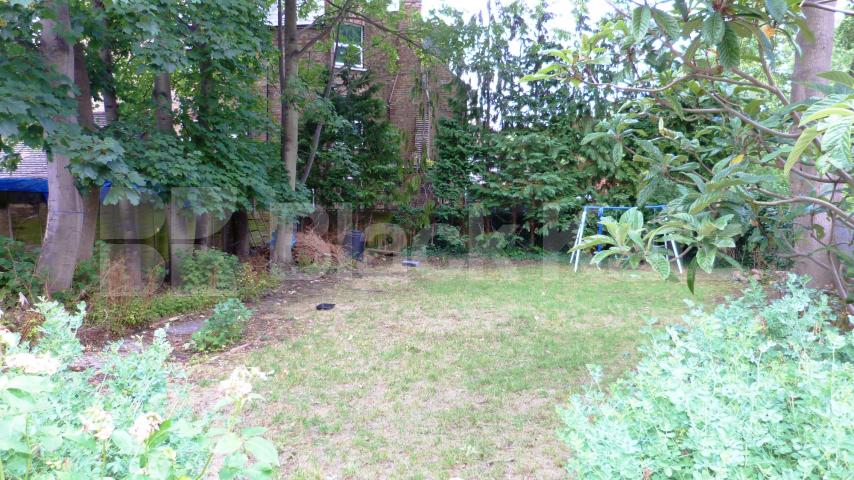 			1 Bedroom, 1 bath, 1 reception Ground Floor Flat			 Queens Avenue, MUSWELL HILL