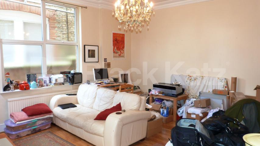 			1 Bedroom, 1 bath, 1 reception Ground Floor Flat			 Queens Avenue, MUSWELL HILL