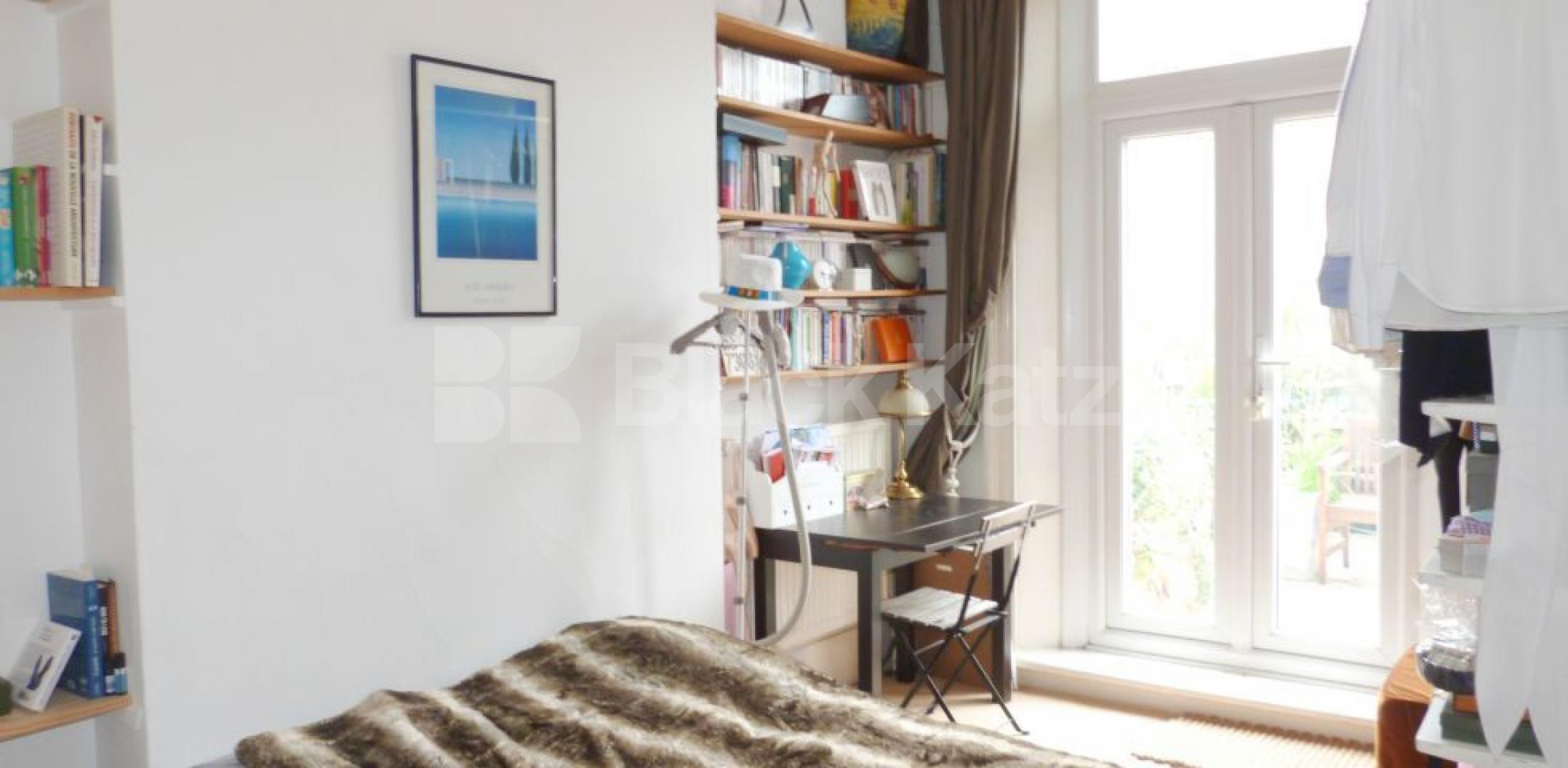 			UNDER OFFER , 1 Bedroom, 1 bath, 1 reception Apartment			 Goldhawk Road , SHEPHERDS BUSH