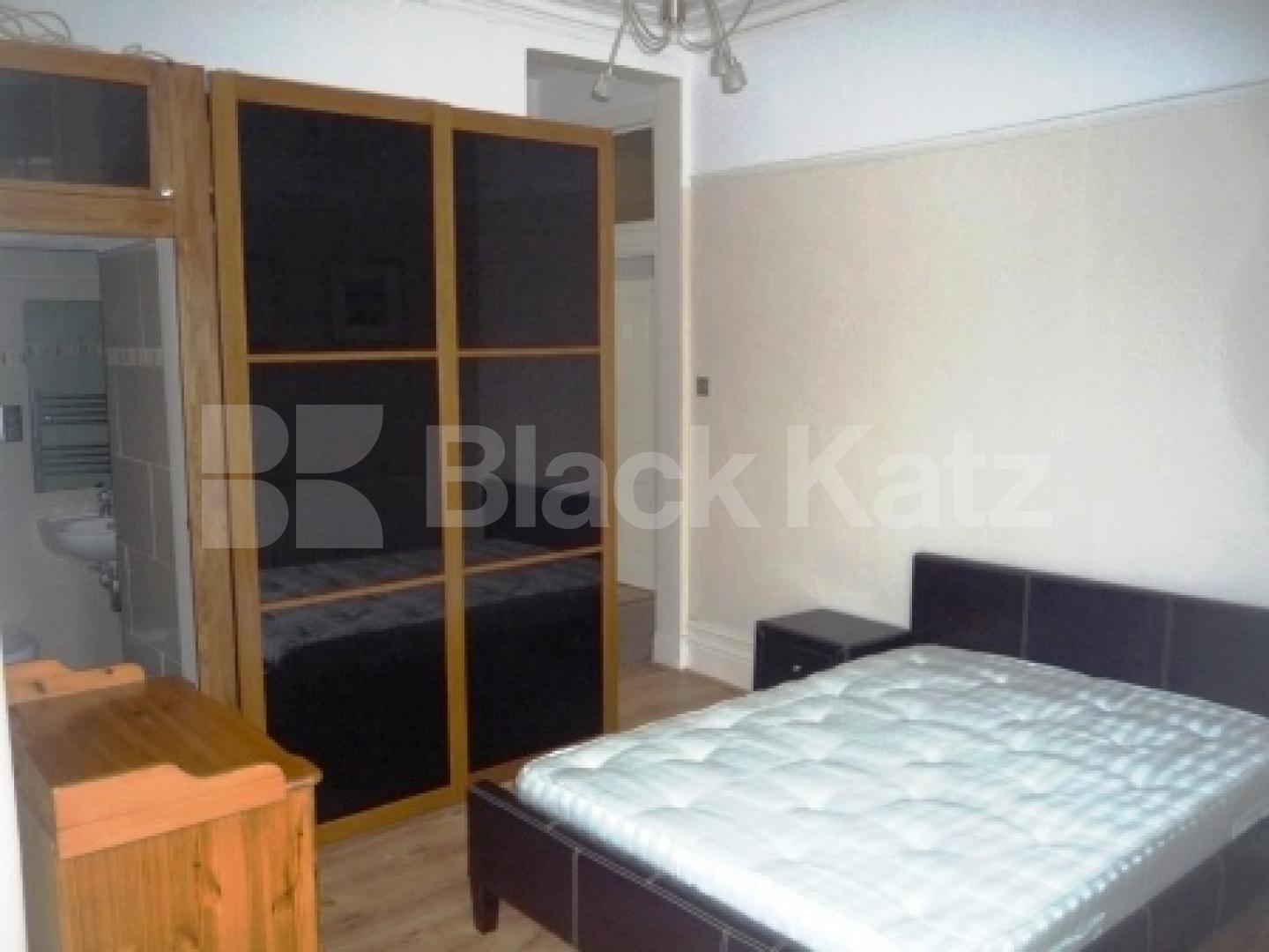 			FORTISMERE CATCHMENT!!, 3 Bedroom, 1 bath, 1 reception Flat			 Queens Avenue, MUSWELL HILL