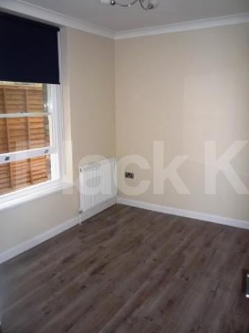 			1 Bedroom, 1 bath, 1 reception Ground Floor Flat			 Middle Lane, CROUCH END