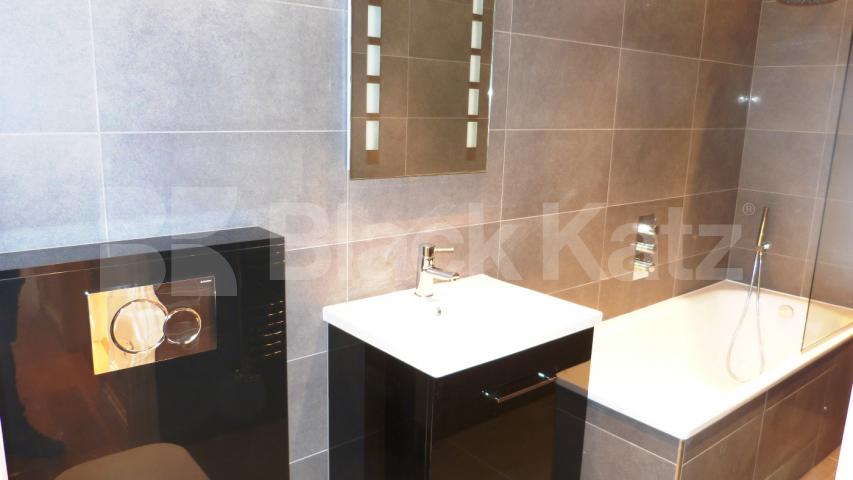 			2 Bedroom, 1 bath, 1 reception Flat			 Wolseley Road, Crouch End