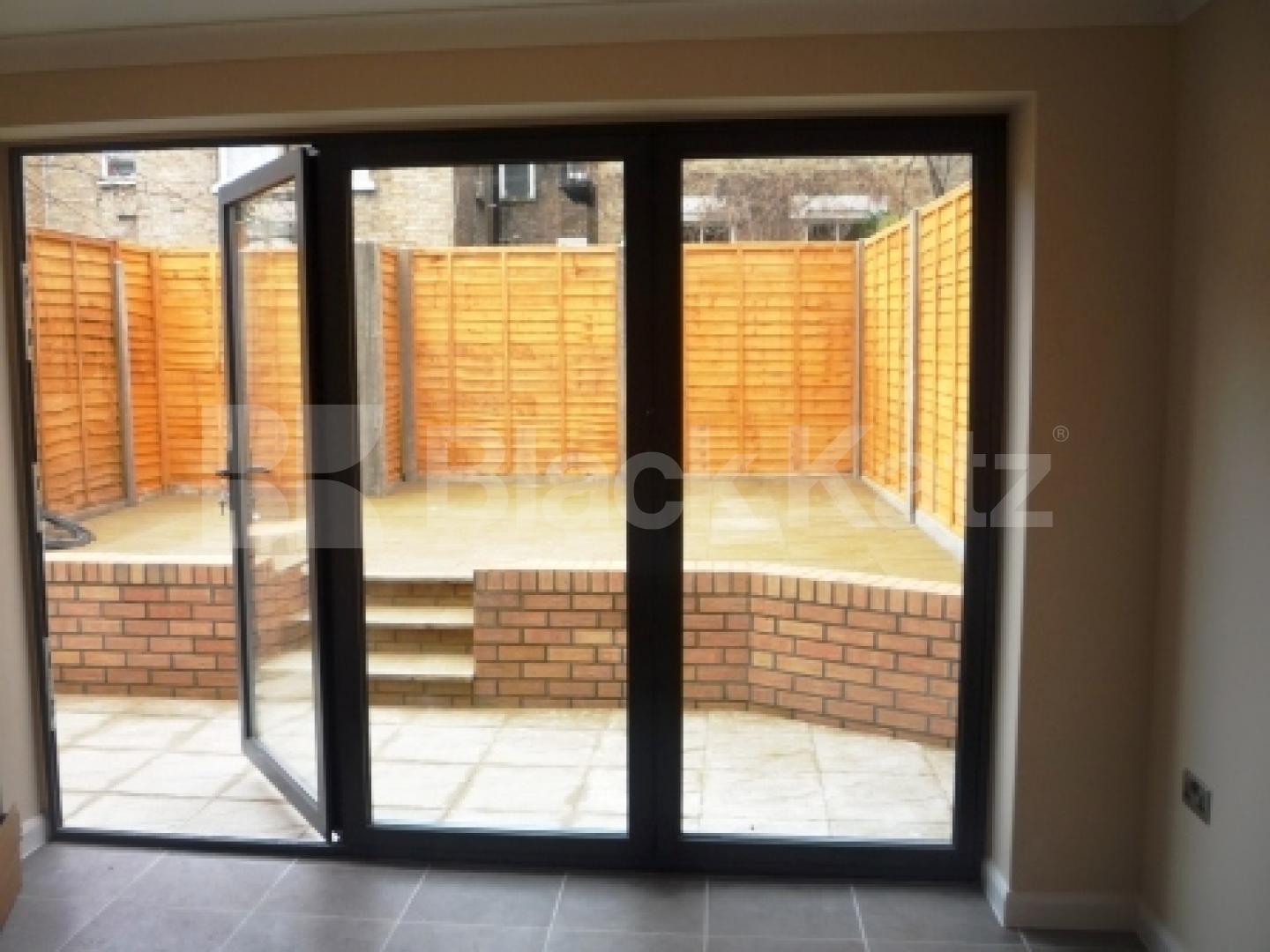 			1 Bedroom, 1 bath, 1 reception Ground Floor Flat			 Middle Lane, CROUCH END