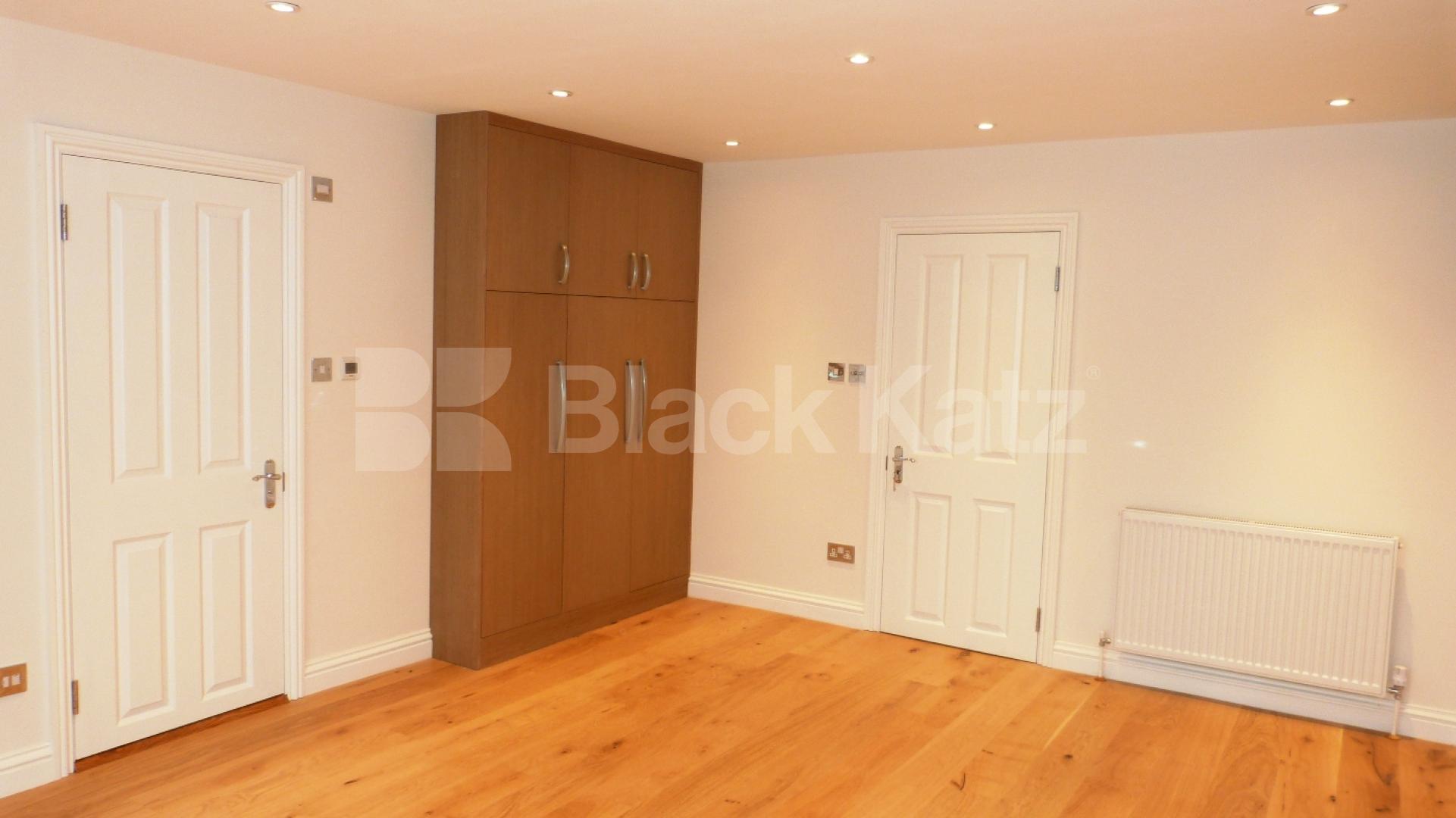 			2 Bedroom, 1 bath, 1 reception Flat			 Wolseley Road, Crouch End