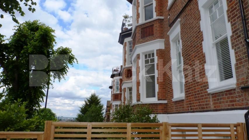 			2 Bedroom, 1 bath, 1 reception Flat			 Wolseley Road, Crouch End