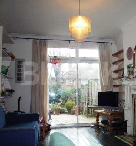 			LET!, 4 Bedroom, 1 bath, 1 reception House			 Elmfield Avenue, Crouch End