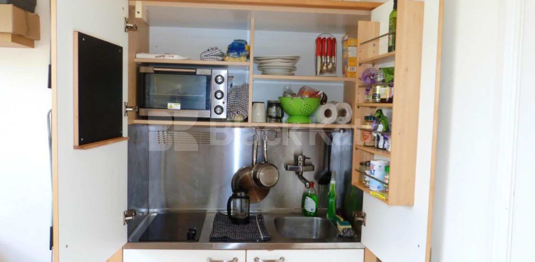 			Includes Water Rates !, Studio Apartment, 1 bath, 1 reception Studio			 Tetherdown, MUSWELL HILL