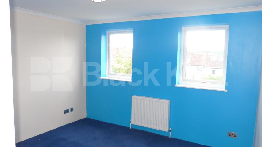 			3 Bedroom, 1 bath, 1 reception House			 Minster Walk, Crouch End