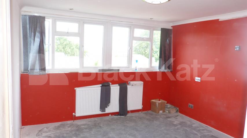 			3 Bedroom, 1 bath, 1 reception House			 Minster Walk, Crouch End