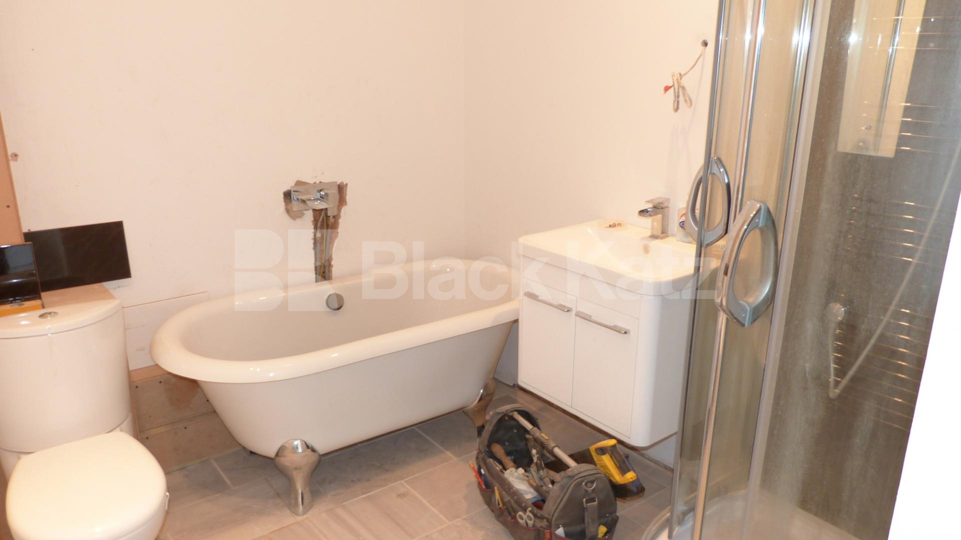 			3 Bedroom, 1 bath, 1 reception House			 Minster Walk, Crouch End