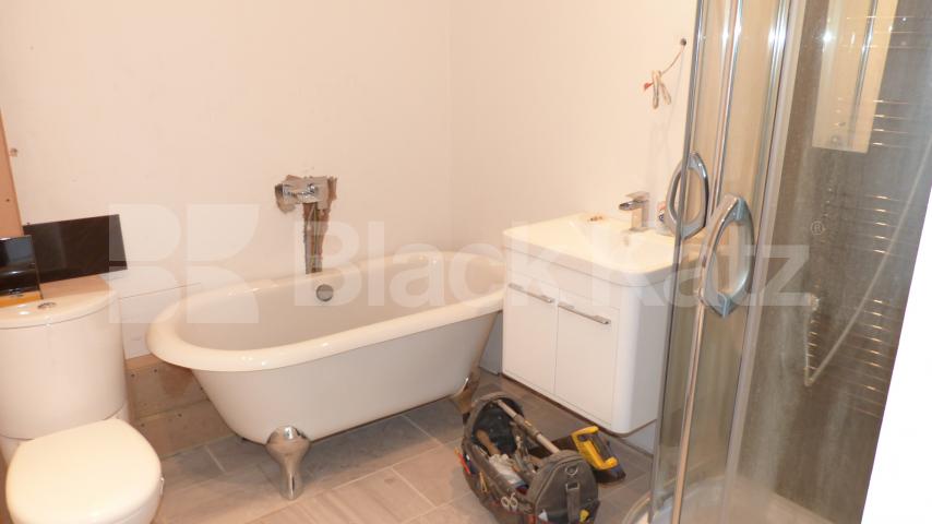 			3 Bedroom, 1 bath, 1 reception House			 Minster Walk, Crouch End