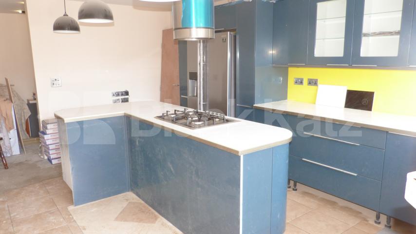 			3 Bedroom, 1 bath, 1 reception House			 Minster Walk, Crouch End