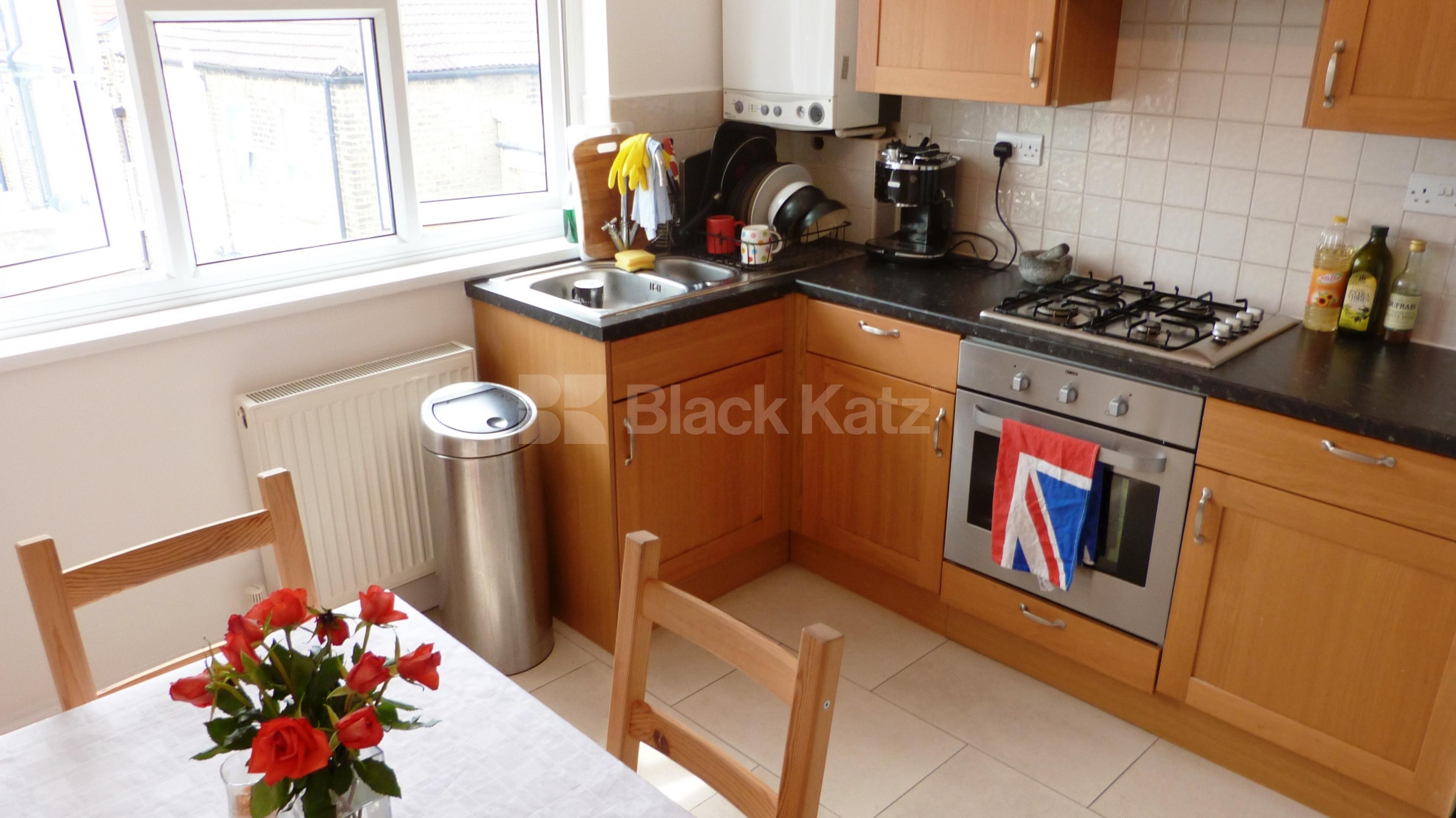 			1 Bedroom, 1 bath, 1 reception Flat			 Turnpike Lane, Hornsey N8
