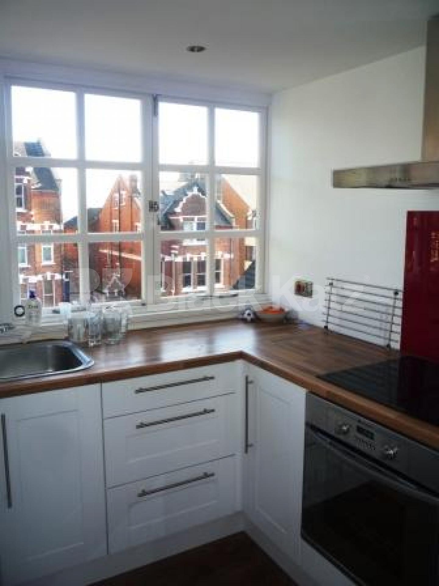 			LET, 2 Bedroom, 1 bath, 1 reception Flat			 Coolhurst Road, CROUCH END N8
