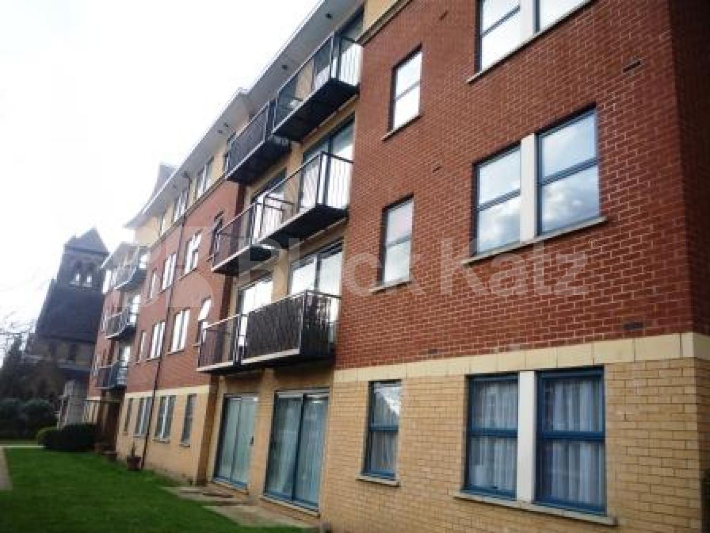 			2 Bedroom, 1 bath, 1 reception Apartment			 Northpoint, CROUCH END