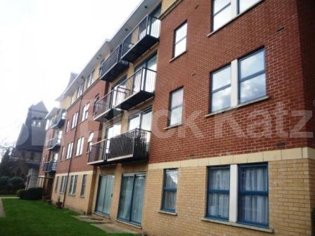 			2 Bedroom, 1 bath, 1 reception Apartment			 Northpoint, CROUCH END